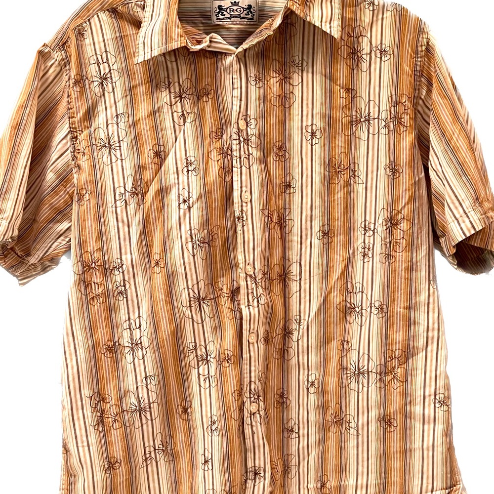Robert Graham R & G Floral
Embroidered Shirt 100% Cotton Imported India🇮🇴 Sz M
